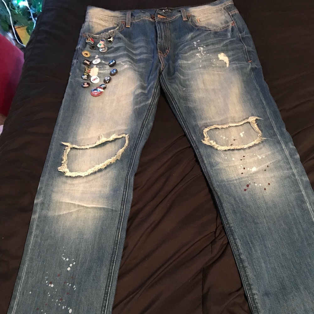 Akoo Jeans